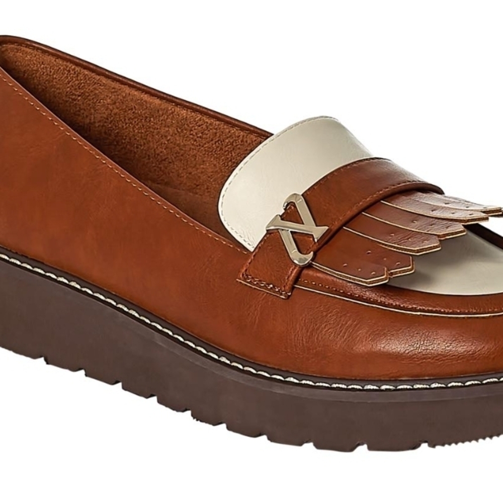 Naturalizer Expert Loafer SlipTan and Cream Women's Loafers - 8.5M